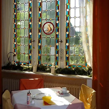 瓦尔德福瑞德酒店 酒店