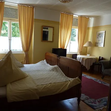 瓦尔德福瑞德酒店 2* 达姆施塔特